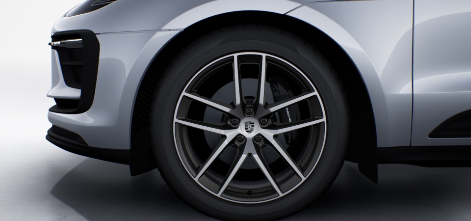 20-inch Macan S wheels painted in highly polished dark titanium