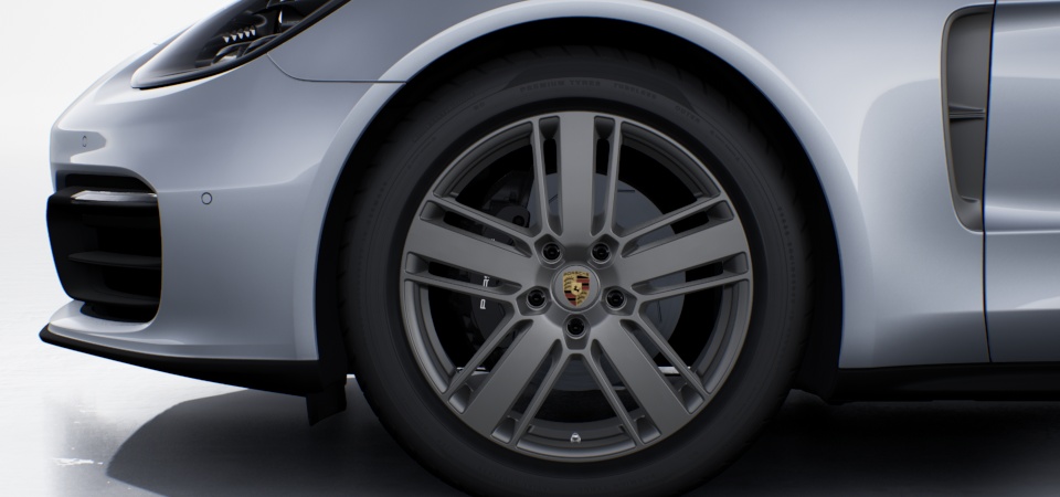 20-inch Panamera Style wheels painted in satin Platinum