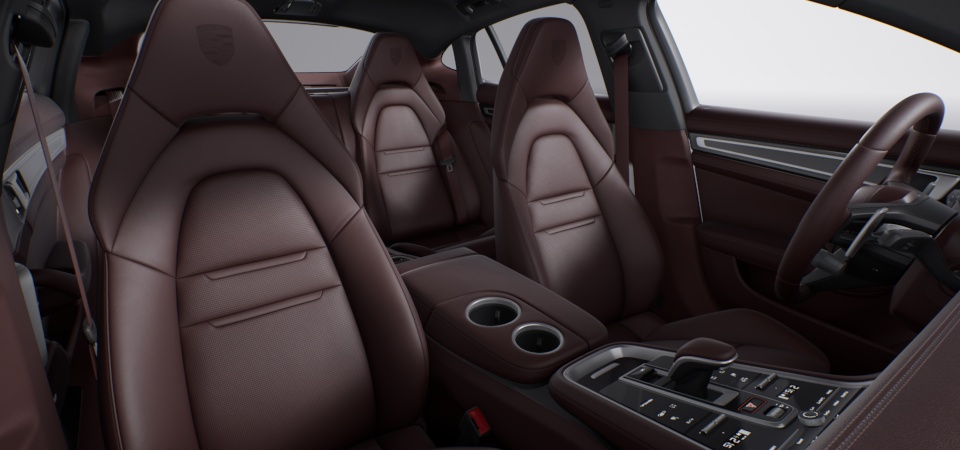 Leather interior in Marsala, smooth-finish leather