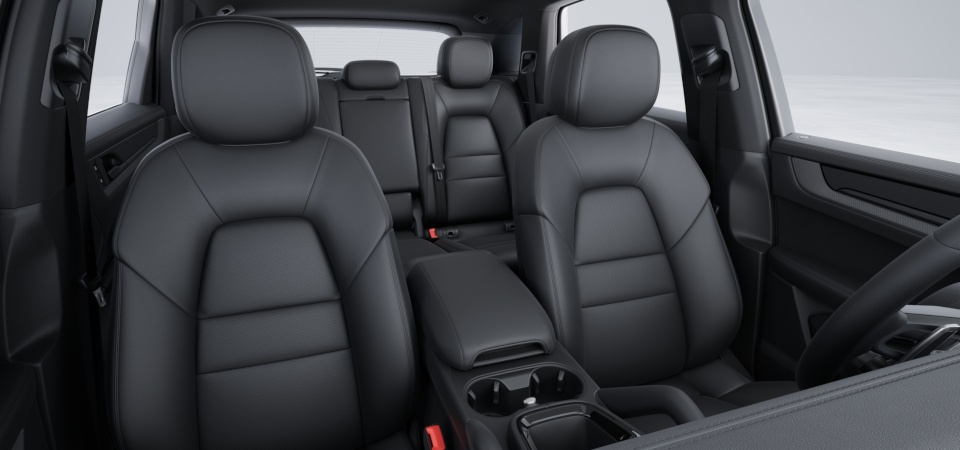 Leather interior in standard colour, smooth-finish leather Black