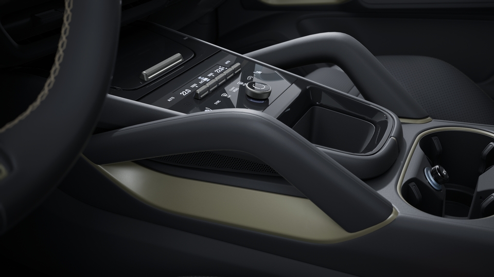 Leather interior in Black with interior package in Turbonite