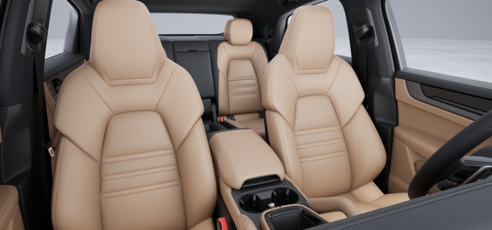 Leather interior in two-tone combination, smooth-finish leather Black and Mojave Beige