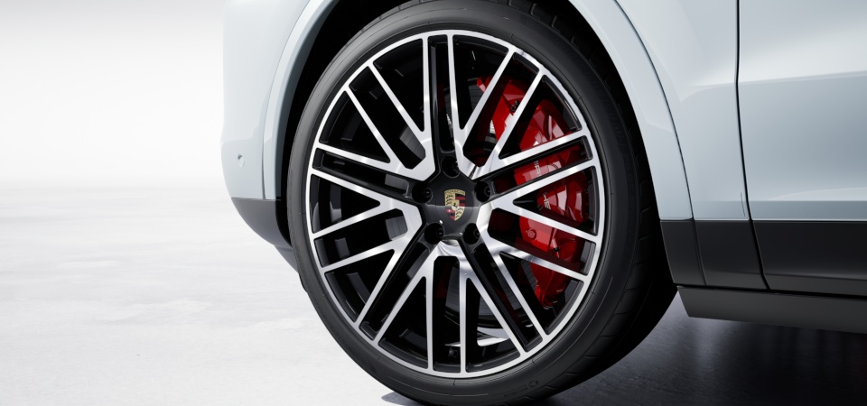 22-inch 911 Turbo Design wheel with wheel arch extensions in exterior colour