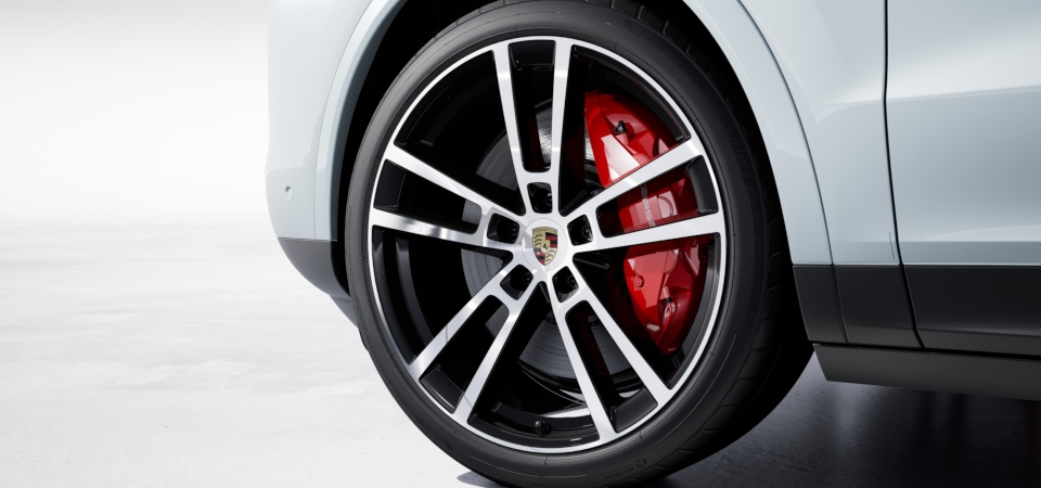 22-inch Sport Design wheels with wheel arch extensions in exterior colour