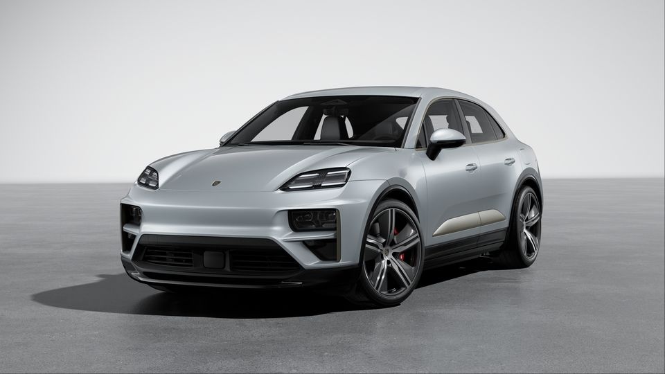 22-inch Macan Exclusive Design wheels with aeroblades carbon